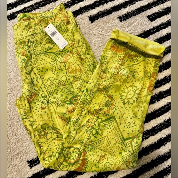 NWT Anthropologie Pilcro The Wanderer Green Floral Print Pants | Size 25 - Picture 7 of 7